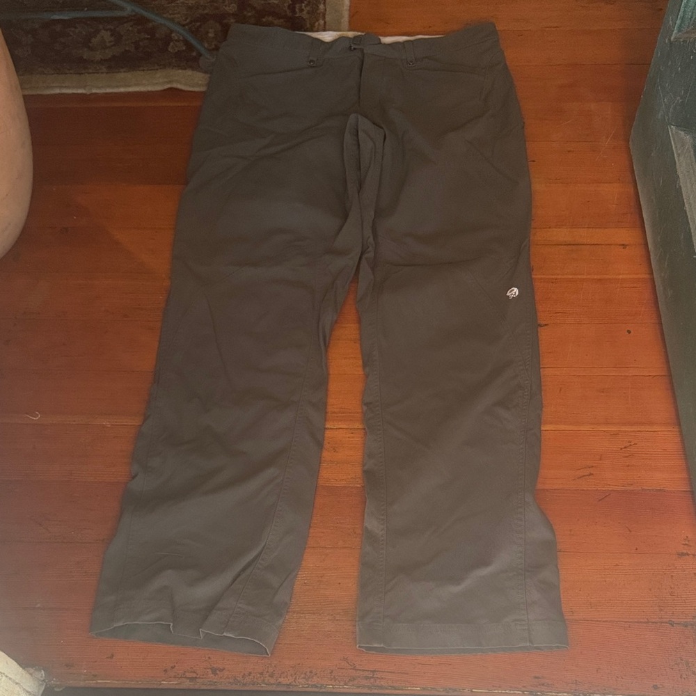 Women’s Green Pants